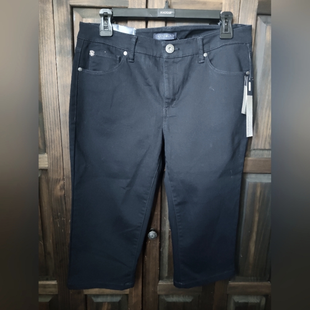 NWT Bandolino Jeans Women's Black Capri Size 8